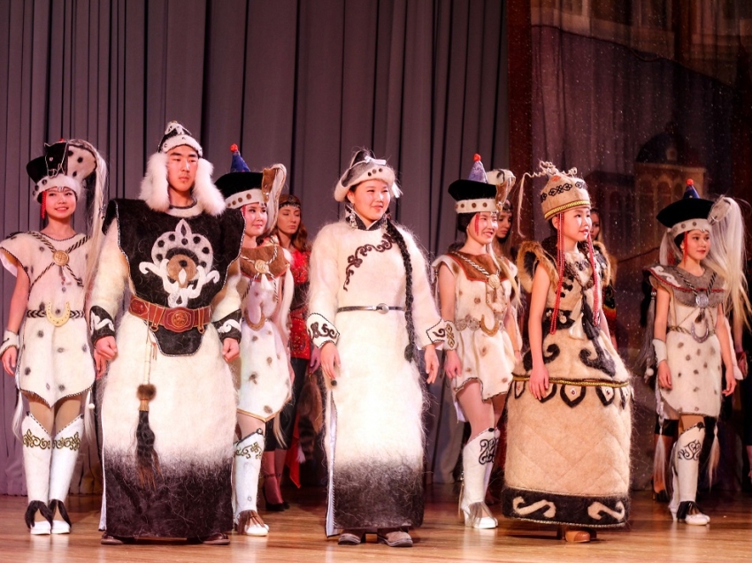 Этноколлекцию костюмов из Zабайкалья представят на выставке-дефиле в Ханты-Мансийске